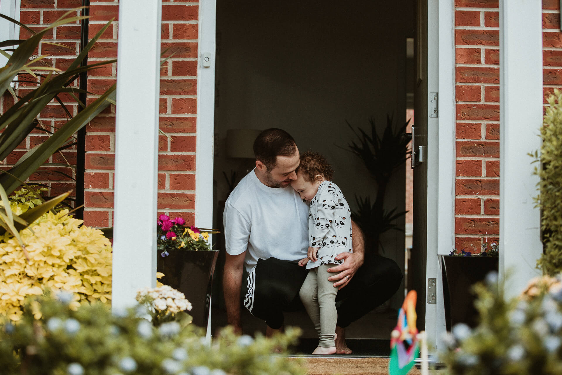 katy-jordan-photography-warrington-doorstep-portraits-14